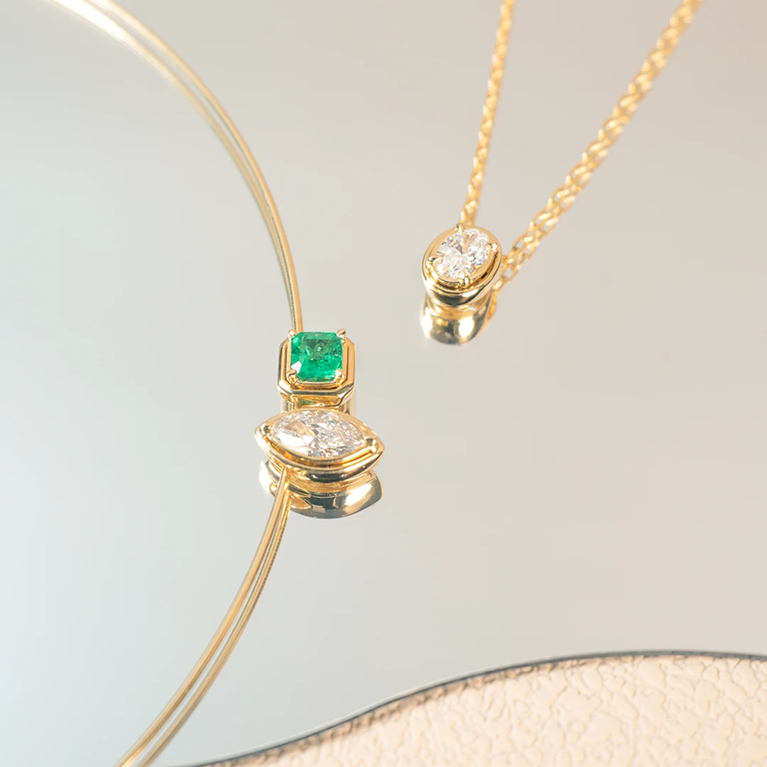 Honey bezel emerald pendant